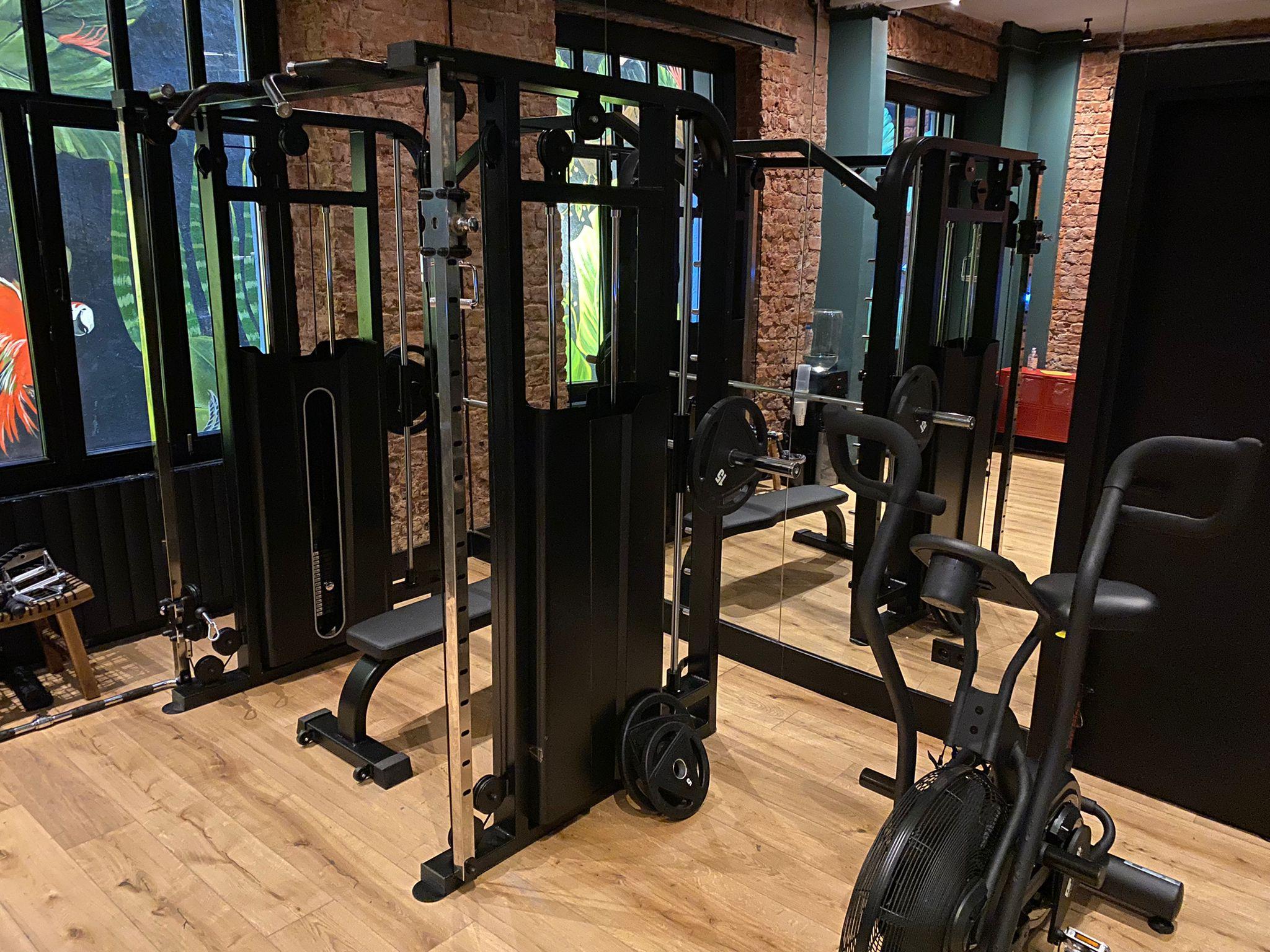 RUZ Hotels Istanboel Buitenkant foto A functional trainer