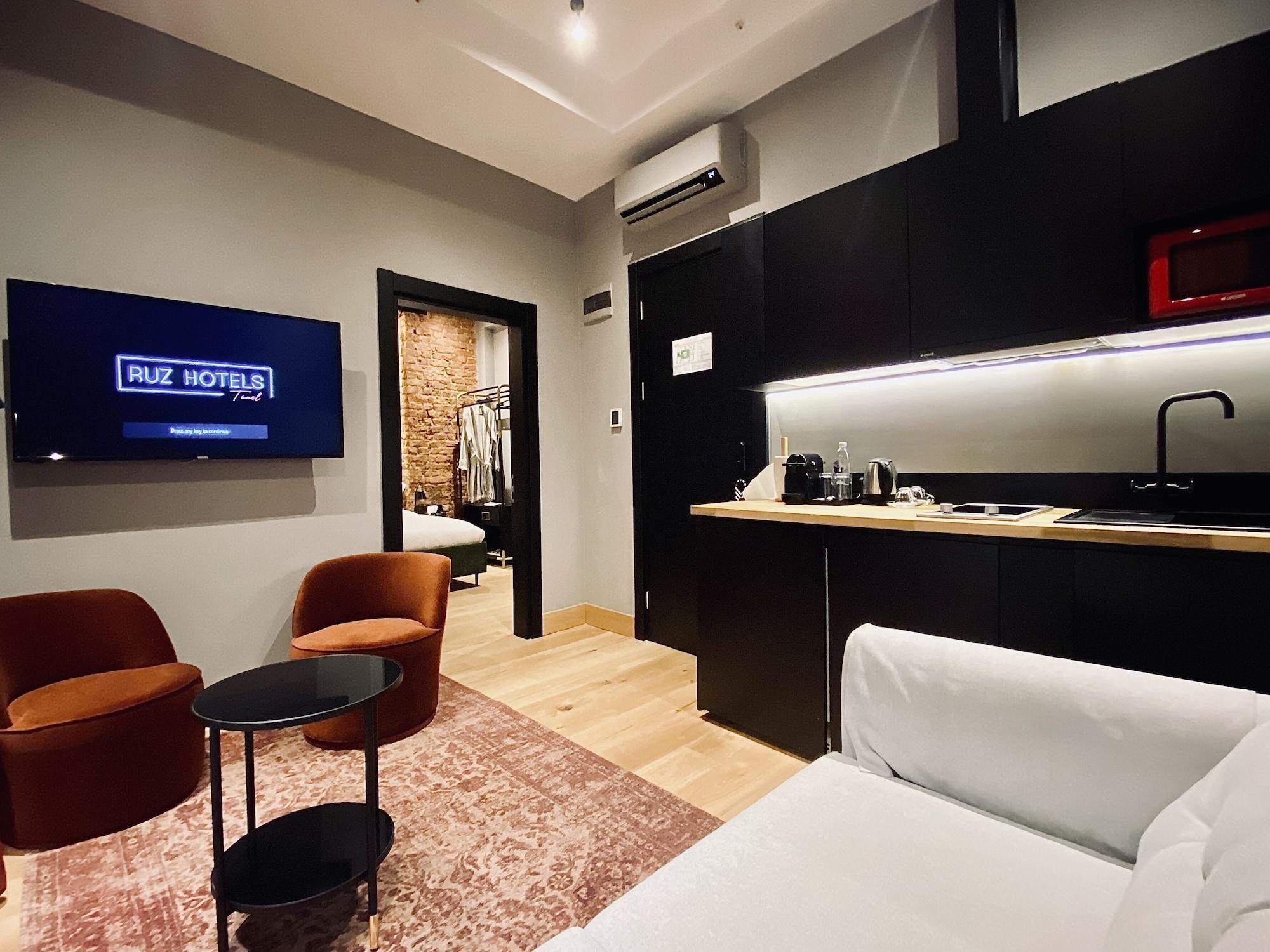 RUZ Hotels Istanboel Buitenkant foto Suite